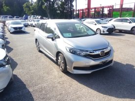Honda Shuttle HYBRID HONDA SENSING