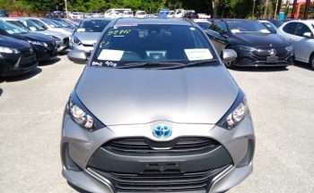 Toyota Yaris HYBRID X