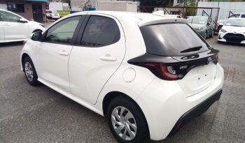 
									Toyota Yaris HYBRID X full								