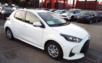 Toyota Yaris HYBRID X