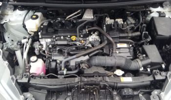 
									Toyota Yaris HYBRID X full								