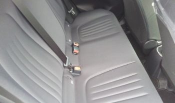 
									Toyota Yaris HYBRID X full								