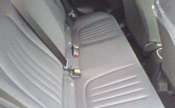 Toyota Yaris HYBRID X