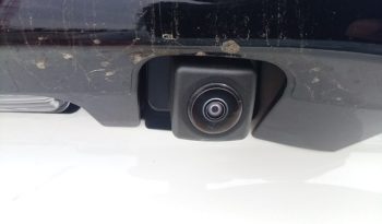 
									Toyota Yaris HYBRID X full								