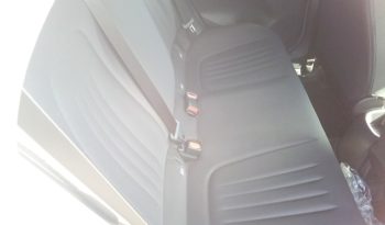 
									Toyota Yaris HYBRID X full								