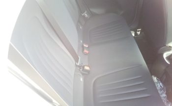 Toyota Yaris HYBRID X
