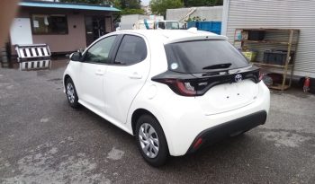 
									Toyota Yaris HYBRID X full								