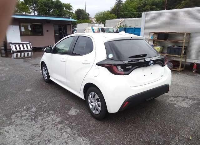 
								Toyota Yaris HYBRID X full									