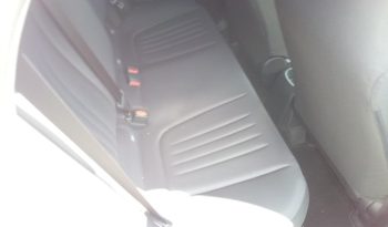 
									Toyota Yaris HYBRID X full								