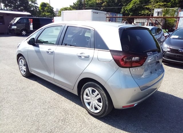 
								Honda Fit e:HEV BASIC full									