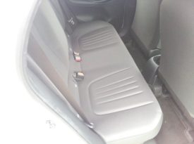 Toyota Yaris HYBRID X