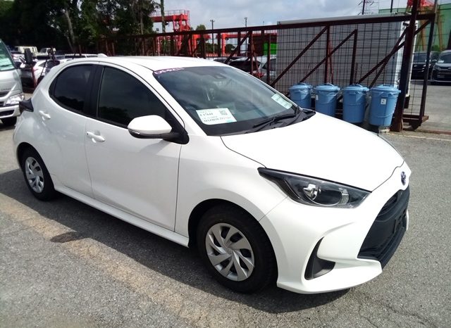 Toyota Yaris HYBRID X