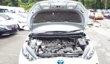 
									Toyota Yaris HYBRID X full								