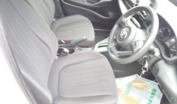 
									Toyota Yaris HYBRID X full								
