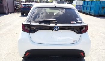 
									Toyota Yaris HYBRID X full								
