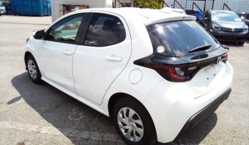 
									Toyota Yaris HYBRID X full								