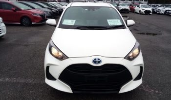 
									Toyota Yaris HYBRID X full								