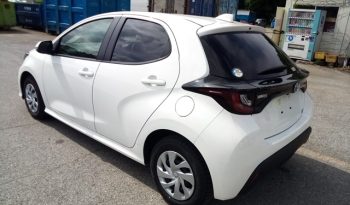 
									Toyota Yaris HYBRID X full								