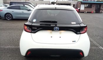 
									Toyota Yaris HYBRID X full								