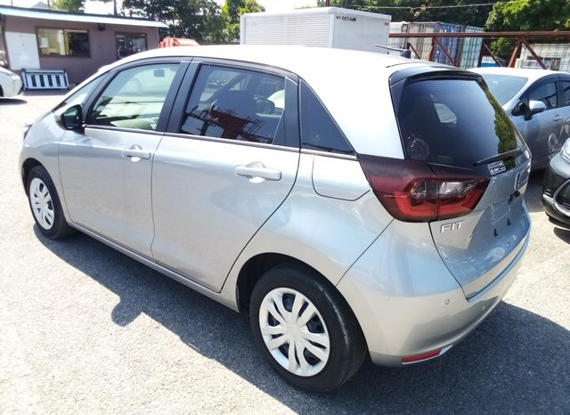 
								Honda Fit e:HEV BASIC full									
