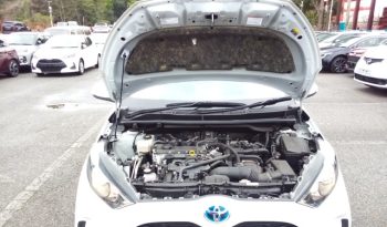 
									Toyota Yaris HYBRID X full								