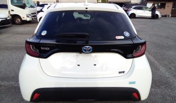 
									Toyota Yaris HYBRID X full								