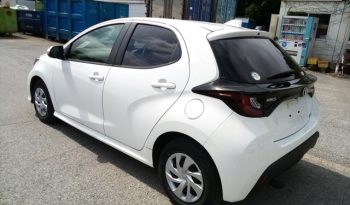 
									Toyota Yaris HYBRID X full								