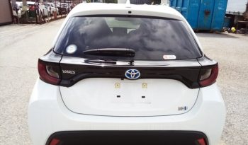 
									Toyota Yaris HYBRID X full								
