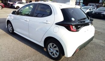 
									Toyota Yaris HYBRID X full								