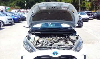 
									Toyota Yaris HYBRID X full								