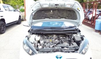 
									Toyota Yaris HYBRID X full								