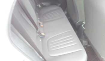 
									Toyota Yaris HYBRID X full								