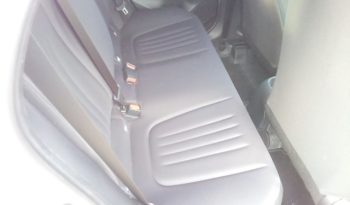 
									Toyota Yaris HYBRID X full								