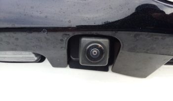 
									Toyota Yaris HYBRID X full								