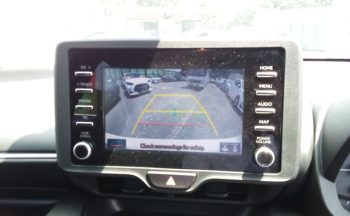 Toyota Yaris HYBRID X