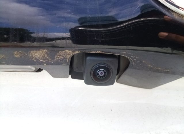 
								Toyota Yaris HYBRID X full									