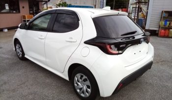 
									Toyota Yaris HYBRID X full								