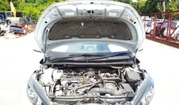 
									Toyota Yaris HYBRID X full								