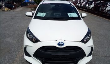 
									Toyota Yaris HYBRID X full								