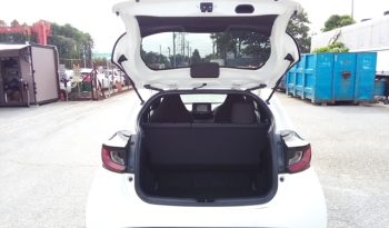 
									Toyota Yaris HYBRID X full								