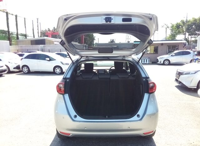 
								Honda Fit e:HEV BASIC full									