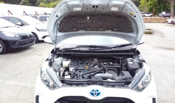 
									Toyota Yaris HYBRID X full								