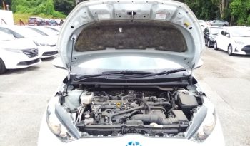 
									Toyota Yaris HYBRID X full								