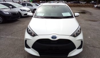 
									Toyota Yaris HYBRID X full								