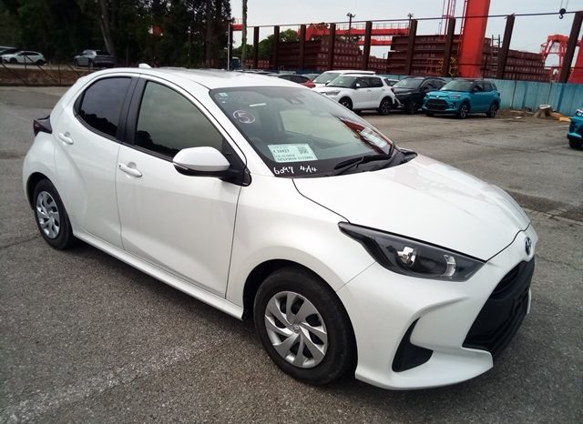 Toyota Yaris HYBRID X