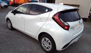 
									Toyota Aqua X full								