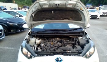 
									Toyota Yaris HYBRID X full								