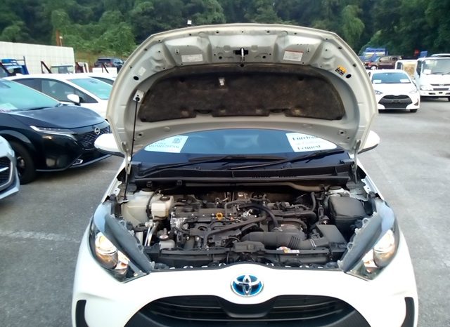 
								Toyota Yaris HYBRID X full									