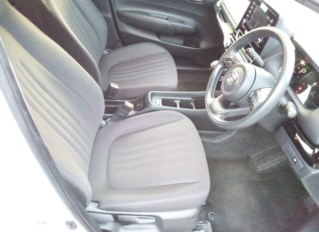 
								Toyota Aqua X full									