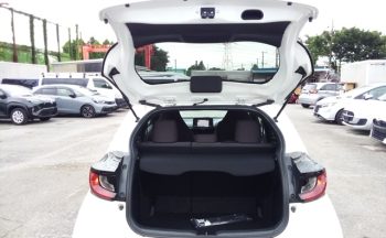 Toyota Yaris HYBRID X